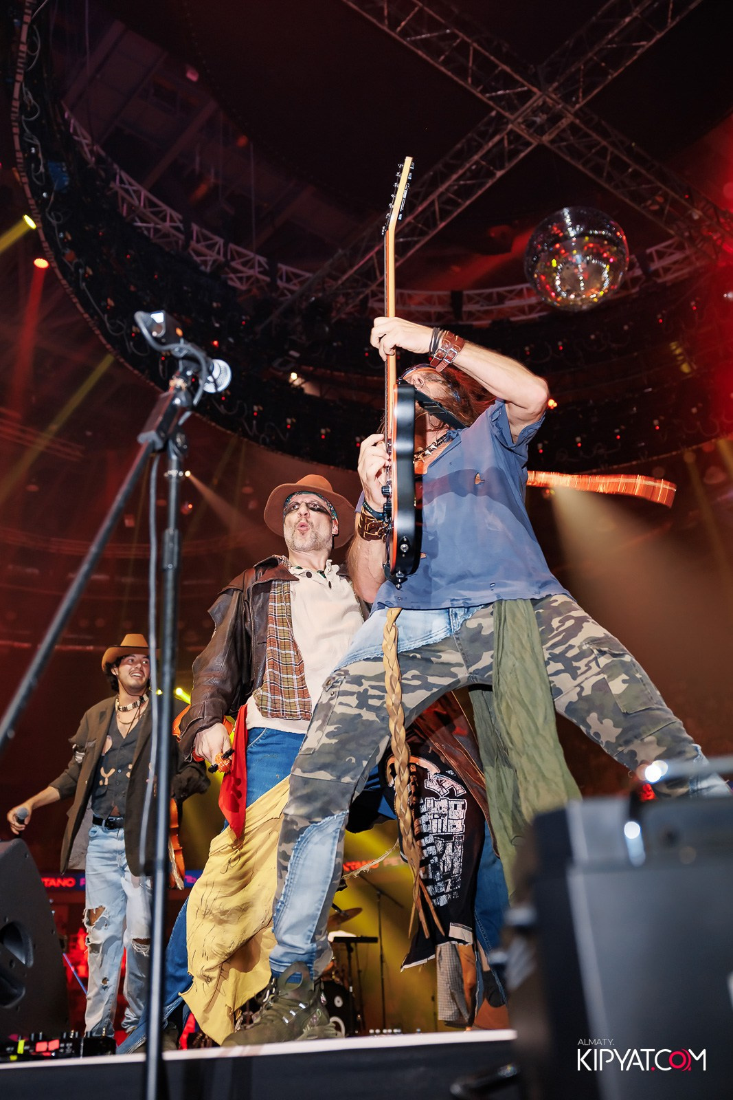 КОНЦЕРТ CELE RETRO FEST VI. КИПЯТКОМ АЛМАТЫ!