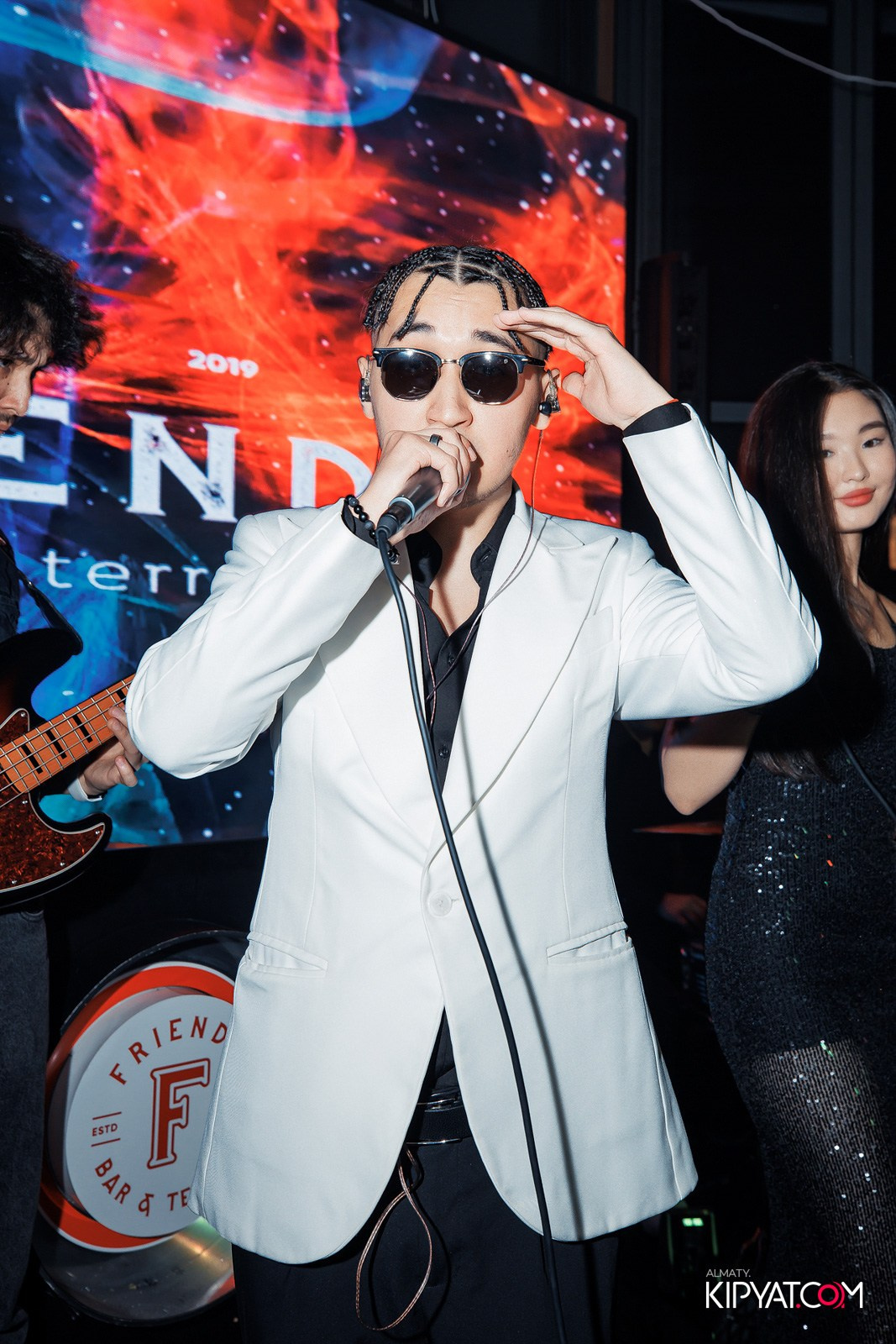 FRIENDS BAR & TERRACE. КИПЯТКОМ АЛМАТЫ!