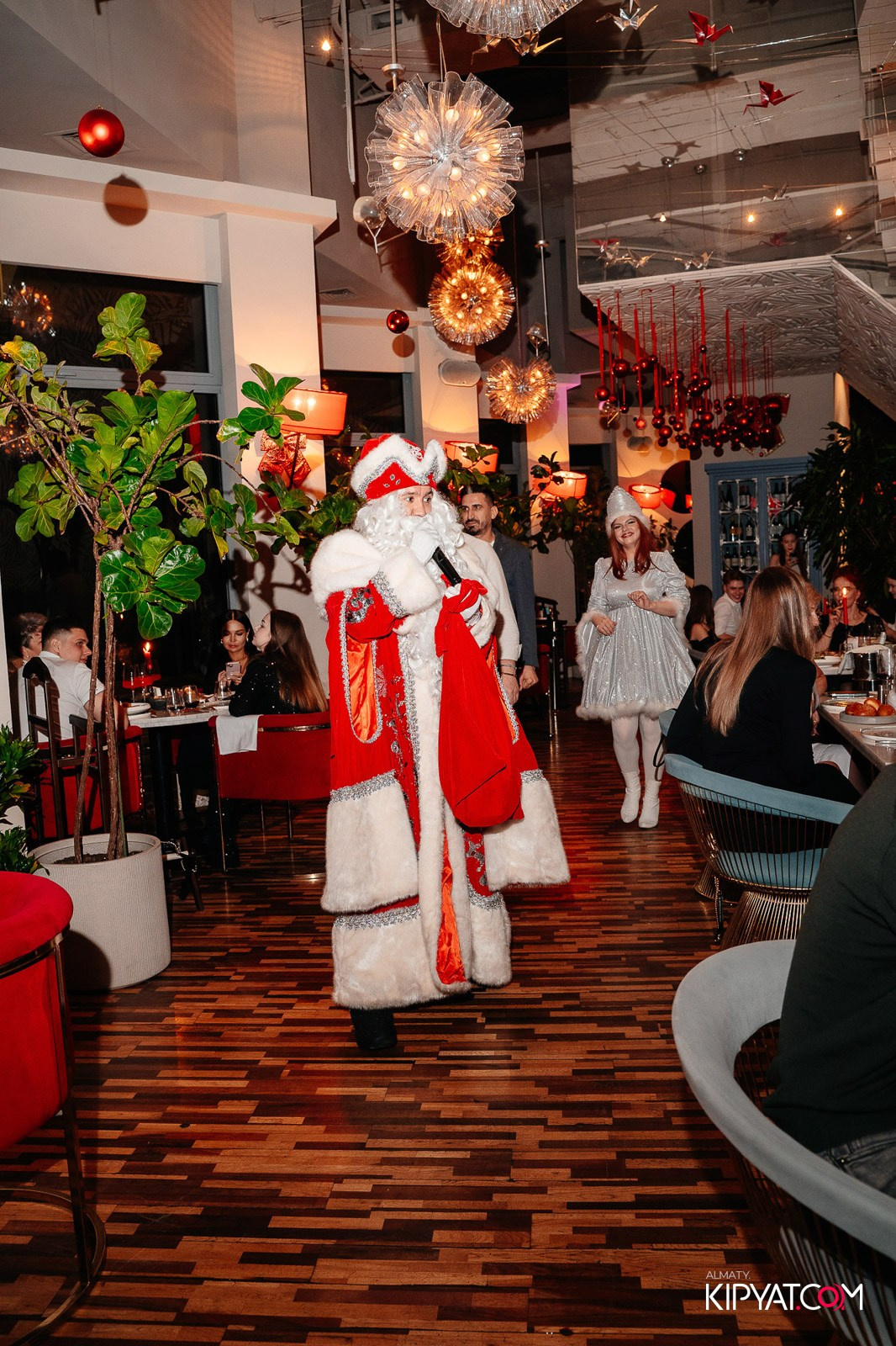 РЕСТОРАН BARFLY. КИПЯТКОМ АЛМАТЫ!