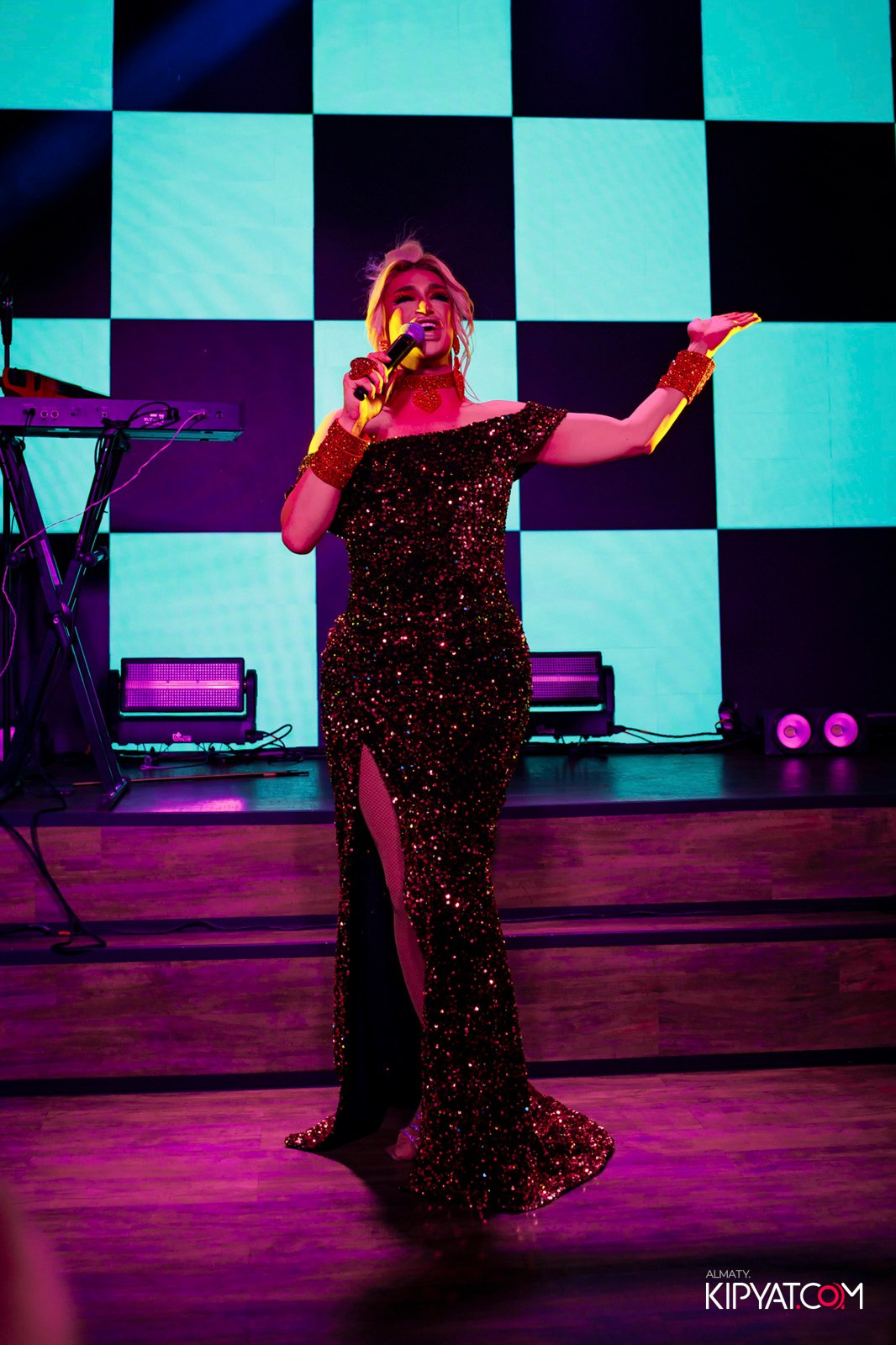 НОЧНОЙ КЛУБ ICON. КИПЯТКОМ АЛМАТЫ!