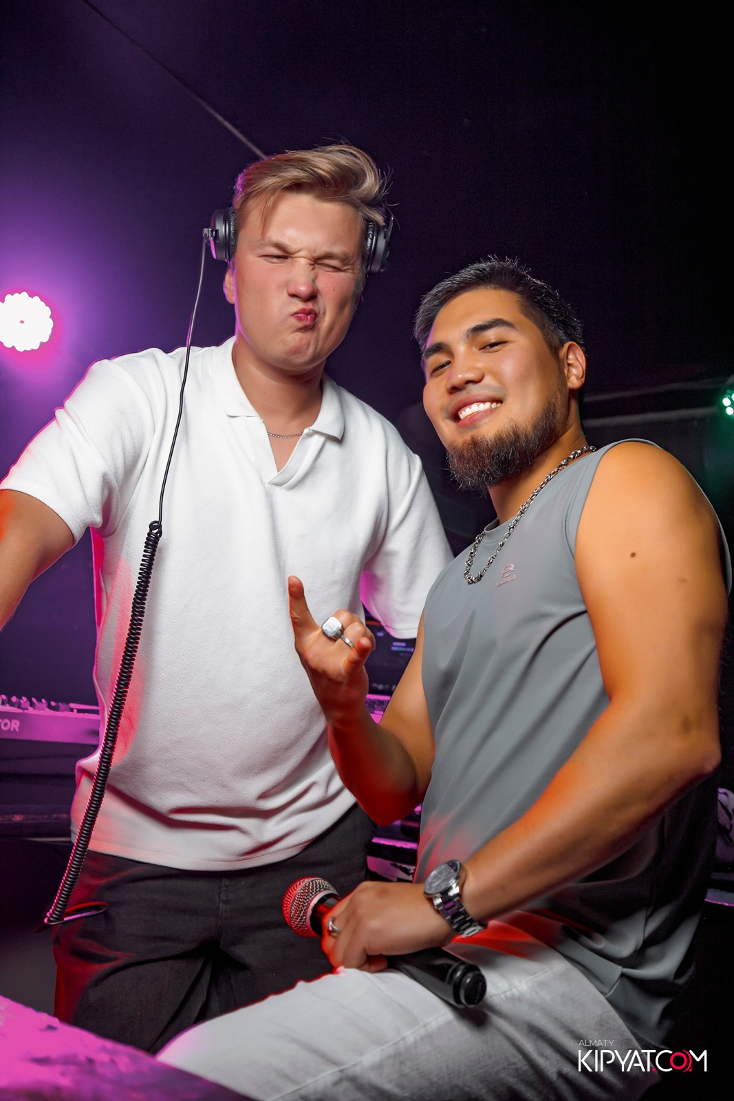 UYAT EMES BAR. КИПЯТКОМ АЛМАТЫ!