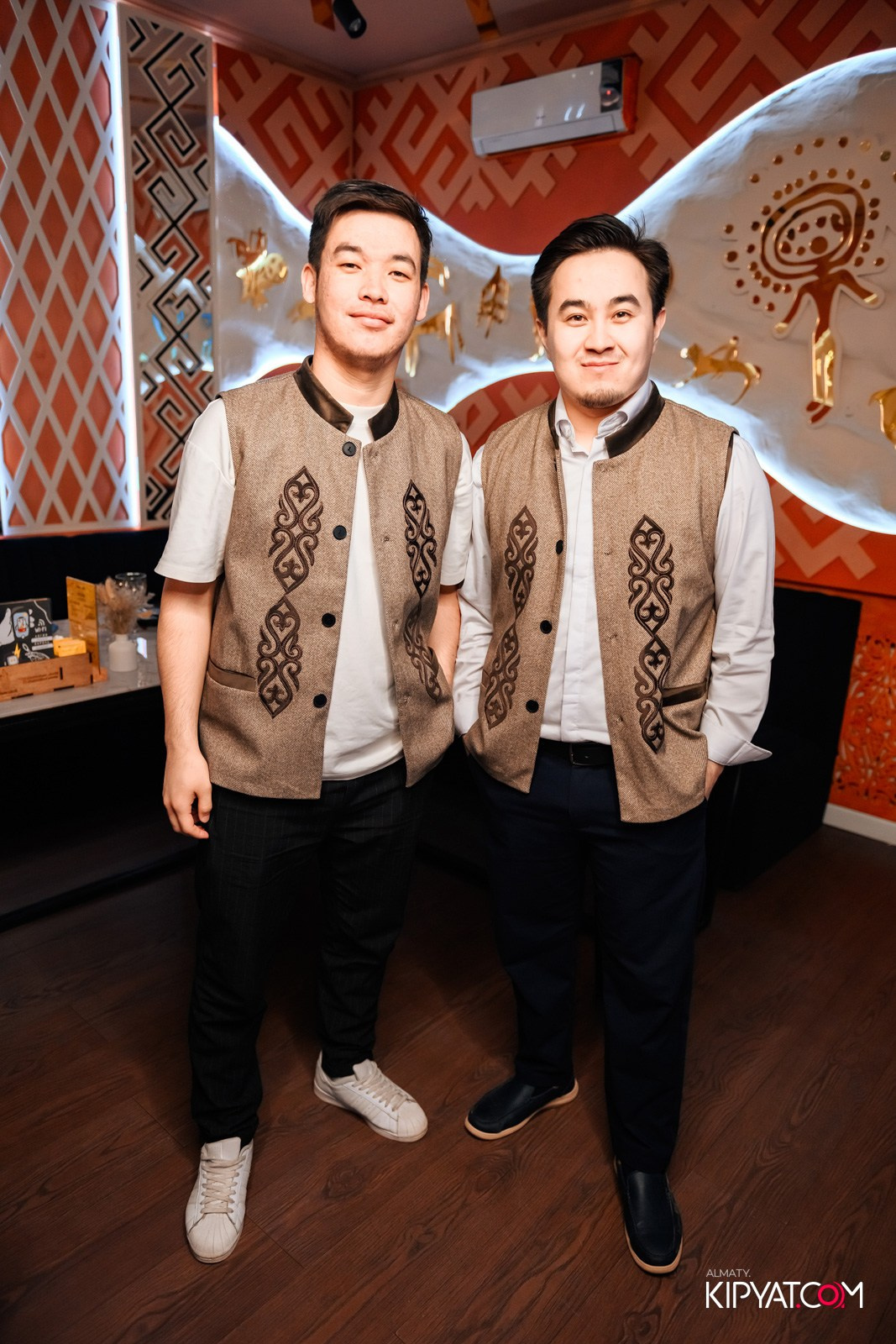 УХО И МЕДВЕДЬ НА ГАГАРИНА. КИПЯТКОМ АЛМАТЫ!