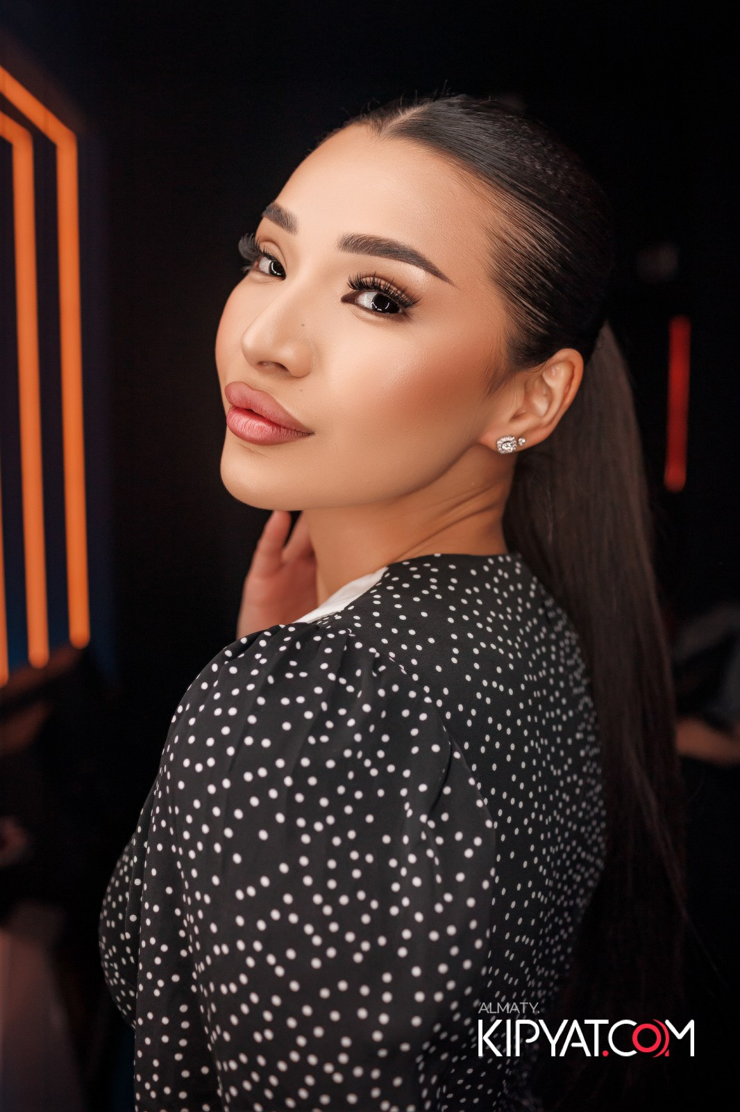 SANTA BARBARA — ПИТ ДЖЕЙСОН (ГР. ПРЕМЬЕР-МИНИСТР) И ИЛЬЯ ЗУДИН (ГР. ДИНАМИТ) НА ПРЕДНОВОГОДНЕЙ ВЕЧЕРИНКЕ. КИПЯТКОМ АЛМАТЫ!