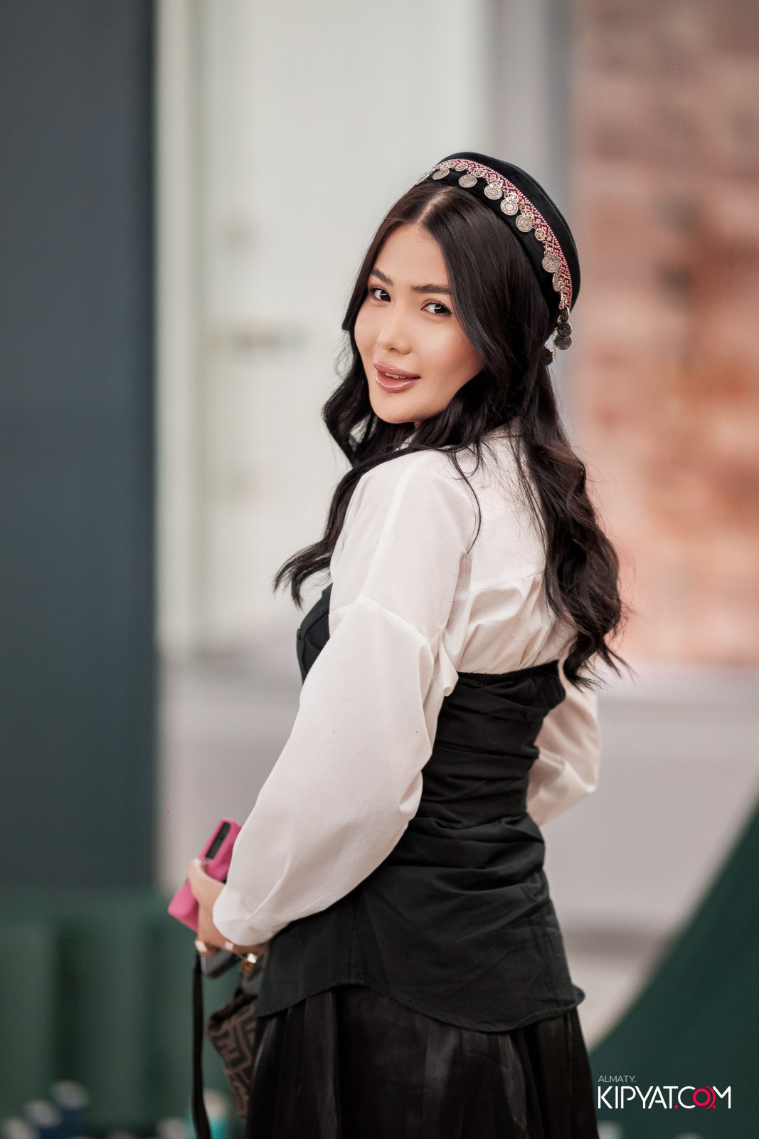 FASHION ПОКАЗ, КАЗАХСКОЙ НАЦИОНАЛЬНОЙ ОДЕЖДЫ. КИПЯТКОМ АЛМАТЫ!