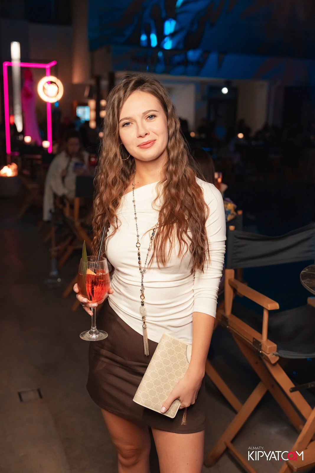 EDEN POOL & BAR. КИПЯТКОМ АЛМАТЫ!