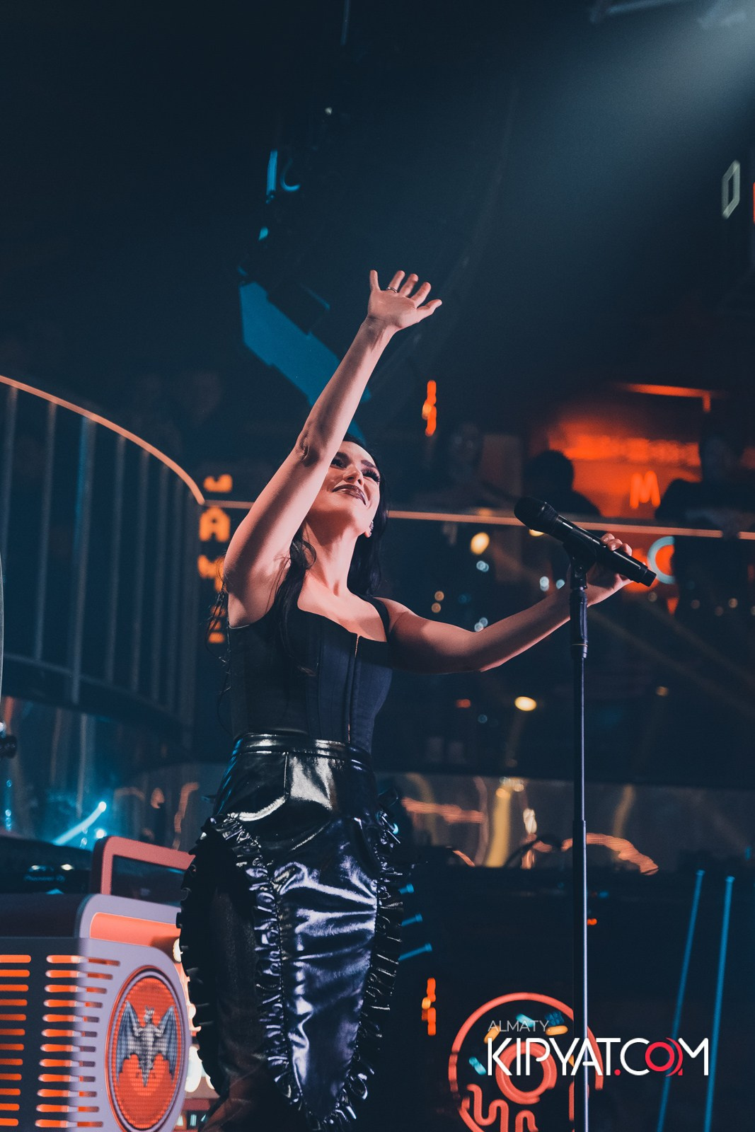 SANTA BARBARA — ВЫСТУПЛЕНИЕ ОЛЬГИ СЕРЯБКИНОЙ. КИПЯТКОМ АЛМАТЫ!