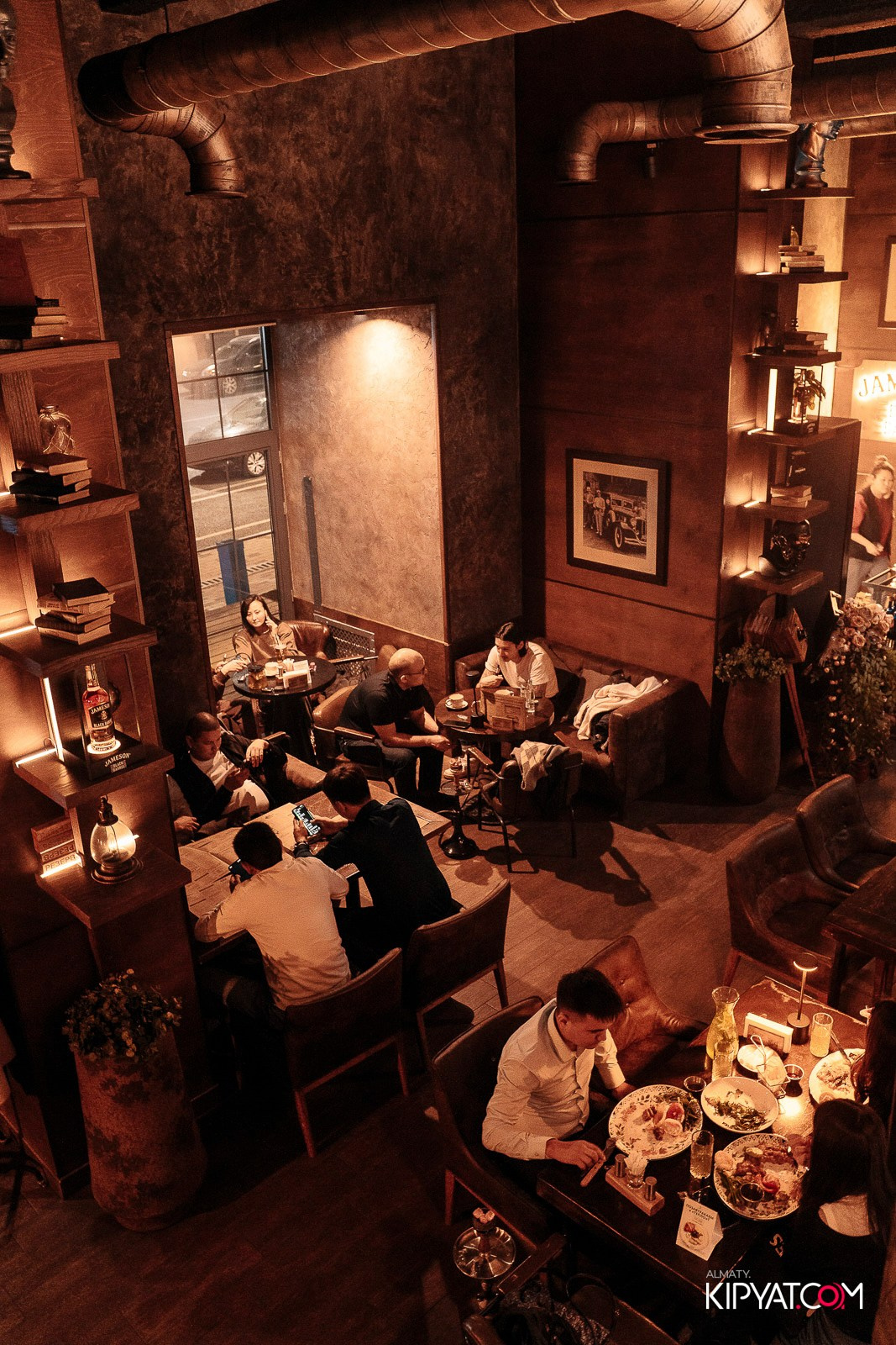 РЕСТО-БАР СКАНДАЛИСТЪ. КИПЯТКОМ АЛМАТЫ! Фотосъемка мероприятий в Алматы