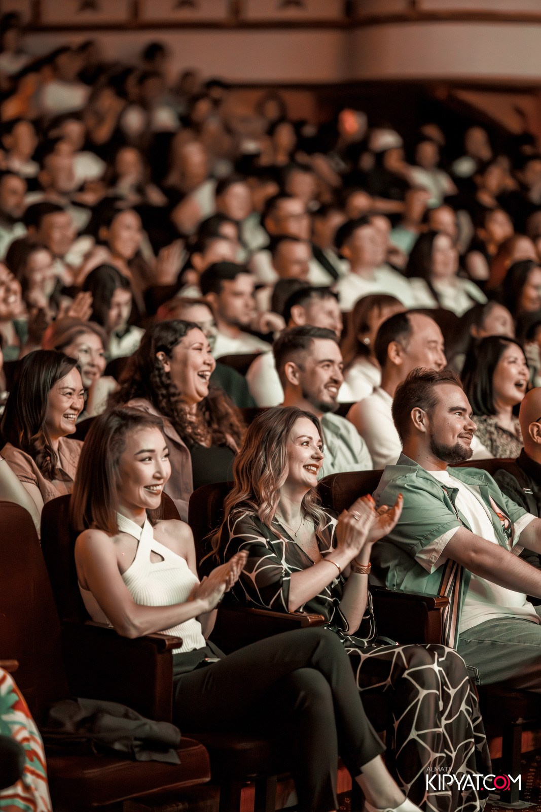 STAND UP КОНЦЕРТ АЛЕКСАНДА МЕРКУЛЬ. КИПЯТКОМ АЛМАТЫ!