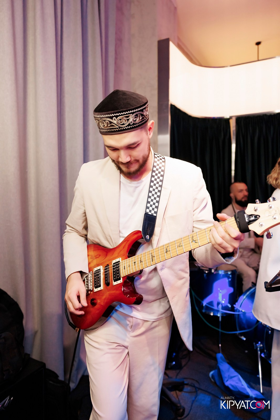 ALEM В PINTA НА ТУЛЕБАЕВА. КИПЯТКОМ АЛМАТЫ!