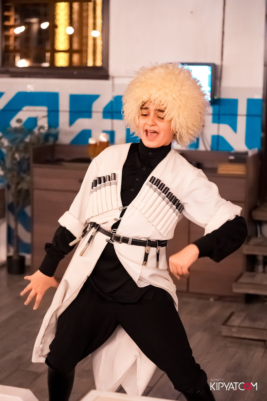 ОТКРЫТИЕ ЛЕТНЕЙ ТЕРАССЫ В РЕСТОРАНЕ ЛАРИСС ИВАННУ ХАЧУ. КИПЯТКОМ АЛМАТЫ!