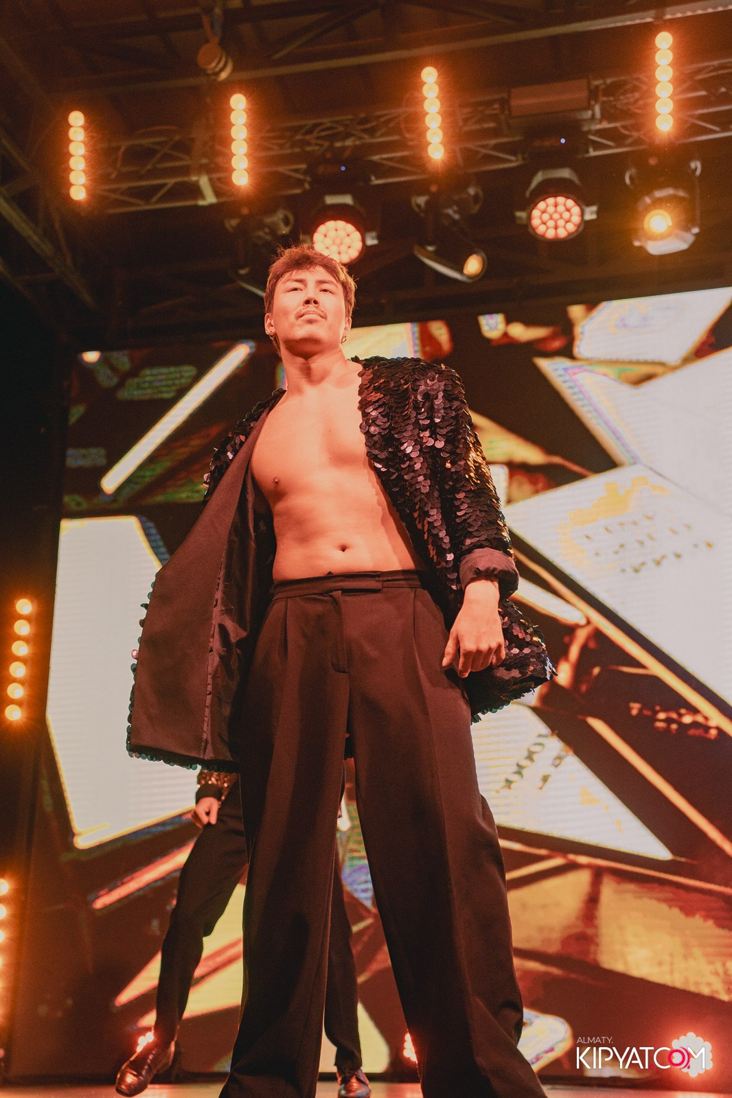 QUEEN. КИПЯТКОМ АЛМАТЫ!