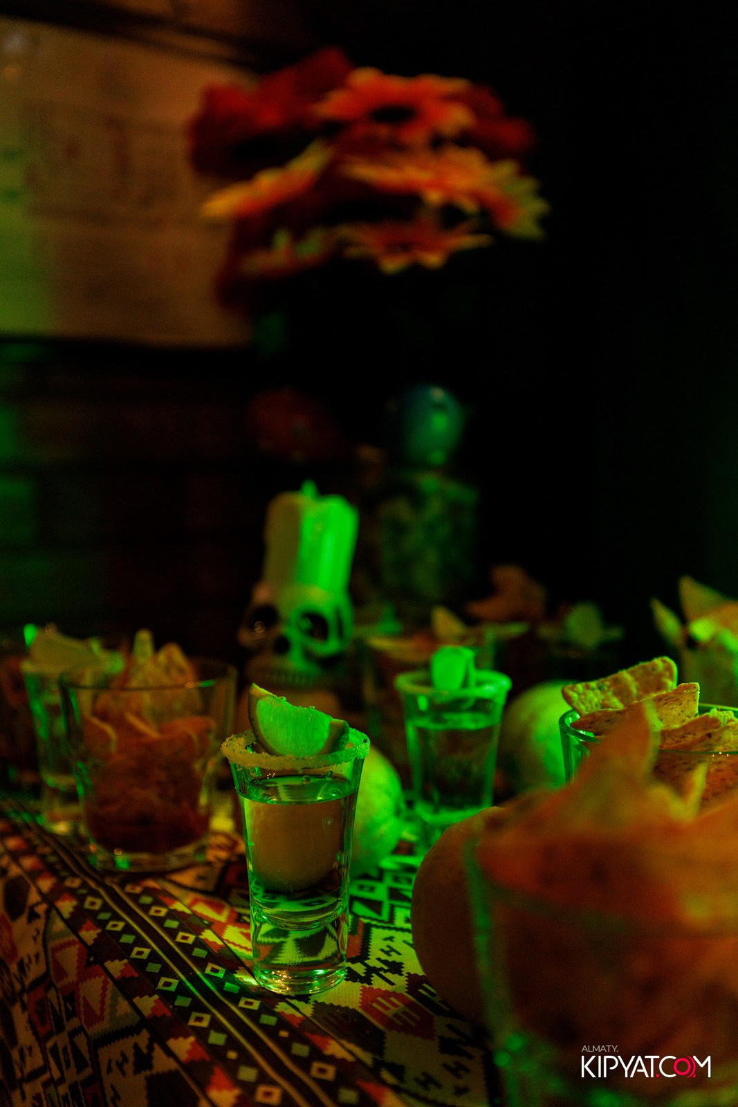 ПИНТА НА АУЭЗОВА. КИПЯТКОМ АЛМАТЫ!