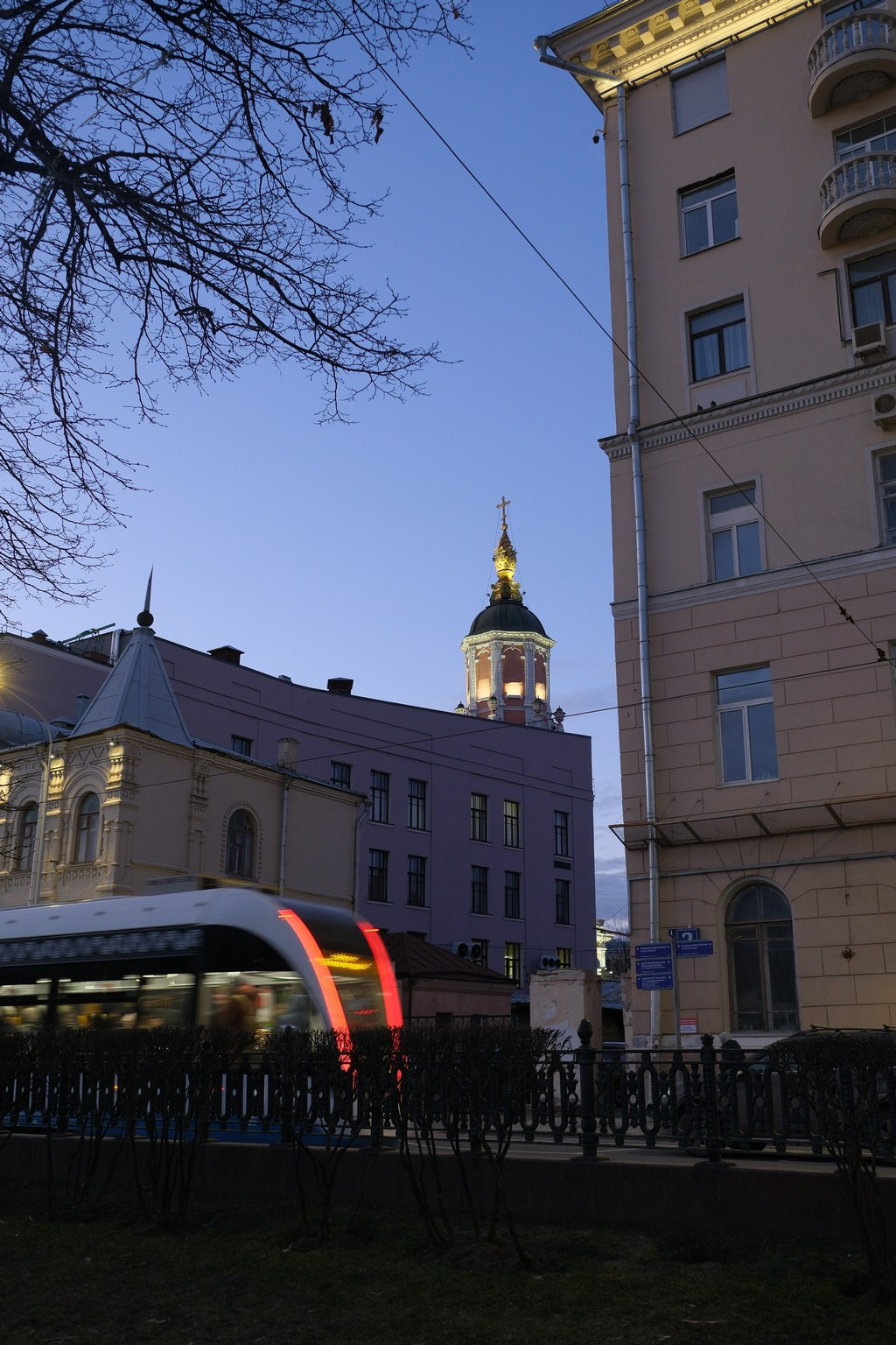 Улица, люди, жизнь…