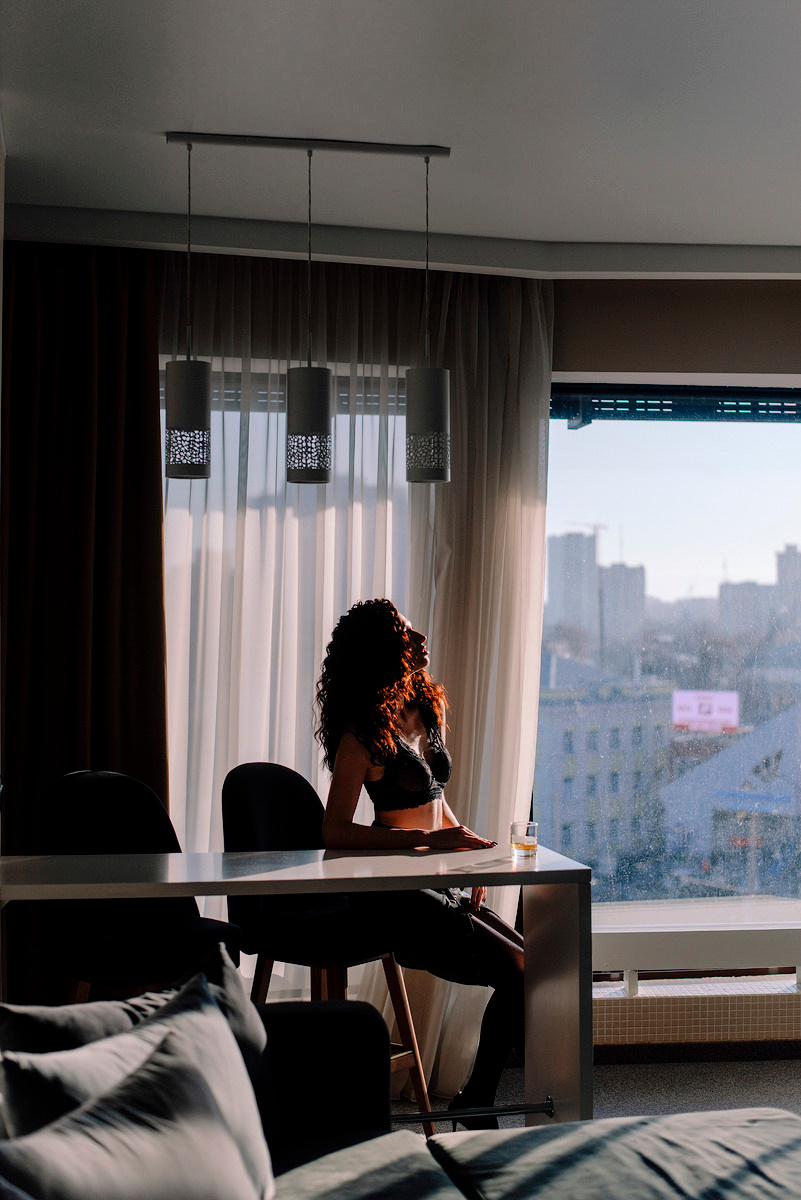 Утро в отеле. Семейный и свадебный фотограф в Рязани Лиза Голованова