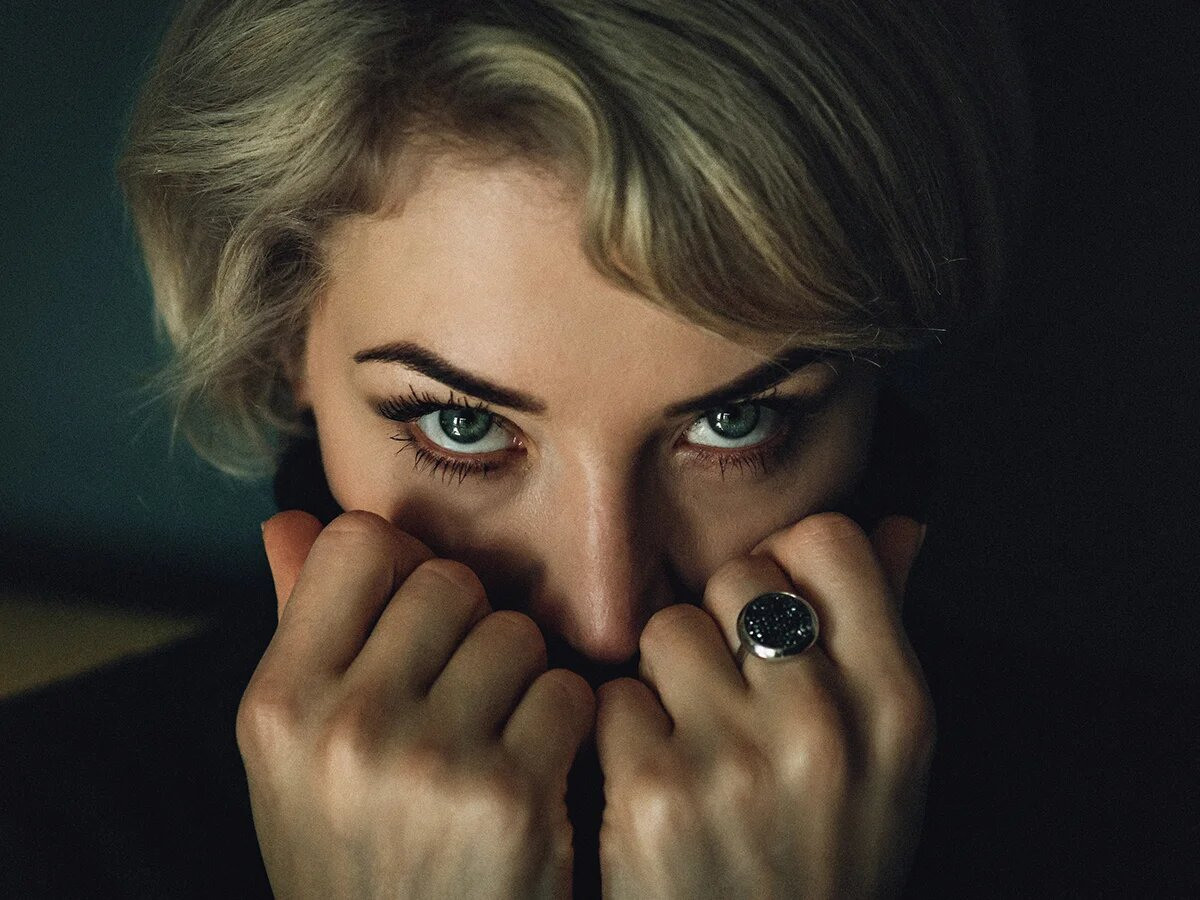 Женский портрет. Главная