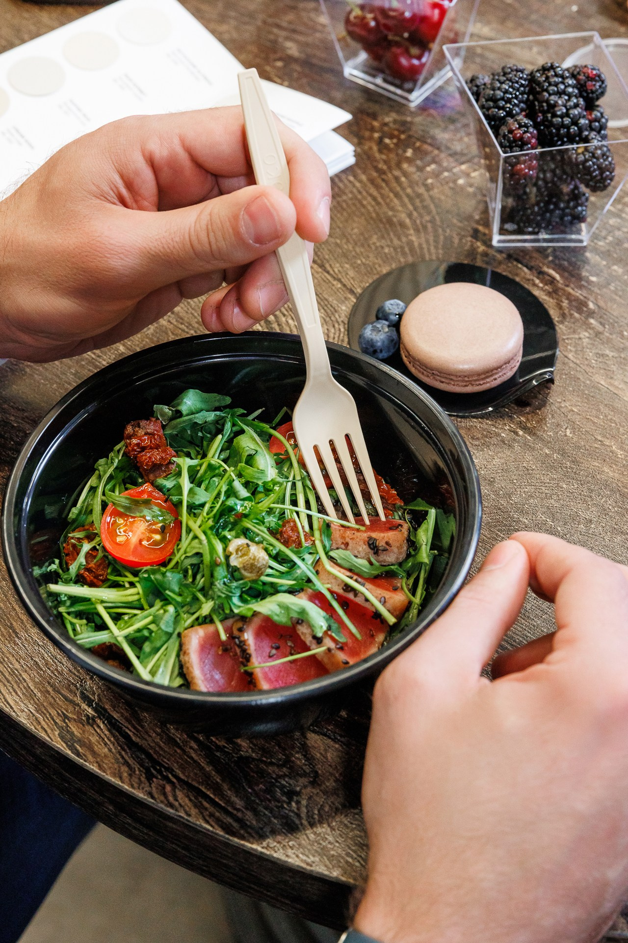 Пластиковая посуда. Фотосъёмка для бизнеса — предметное фото, репортаж с мероприятий, портреты людей, съёмка интерьера и экстерьера