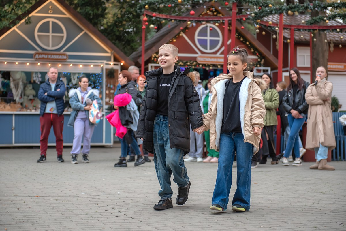 Парк Ривьера дефиле HAPPYkids. Семейный и коммерческий фотограф в Сочи Александр Бодунов