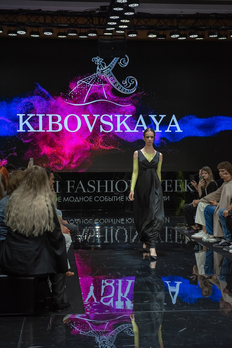 SochiFashionWeek2024 дизайнер Кибовская. Семейный и коммерческий фотограф в Сочи Александр Бодунов