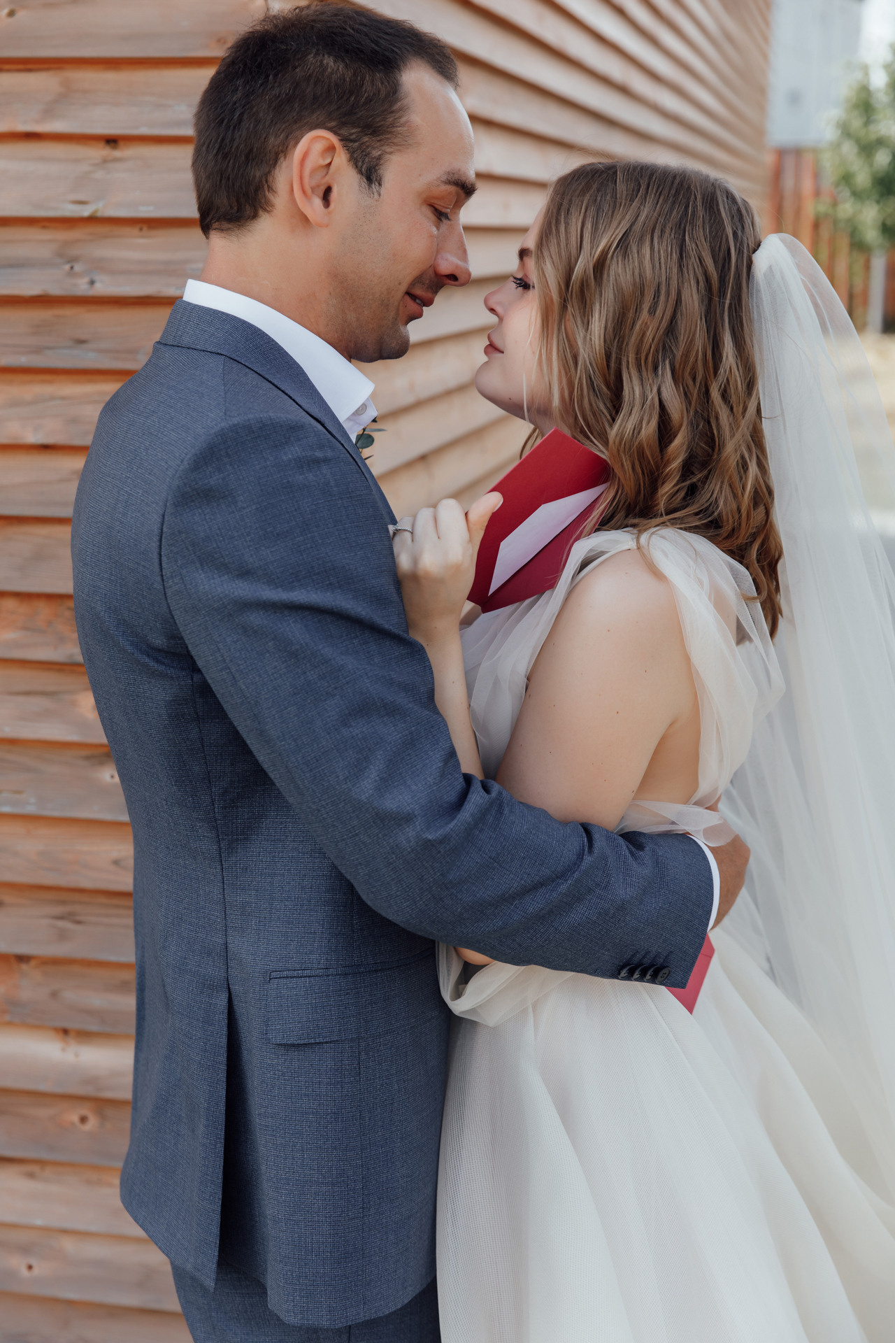 встреча жениха и невесты читают письма друг другу