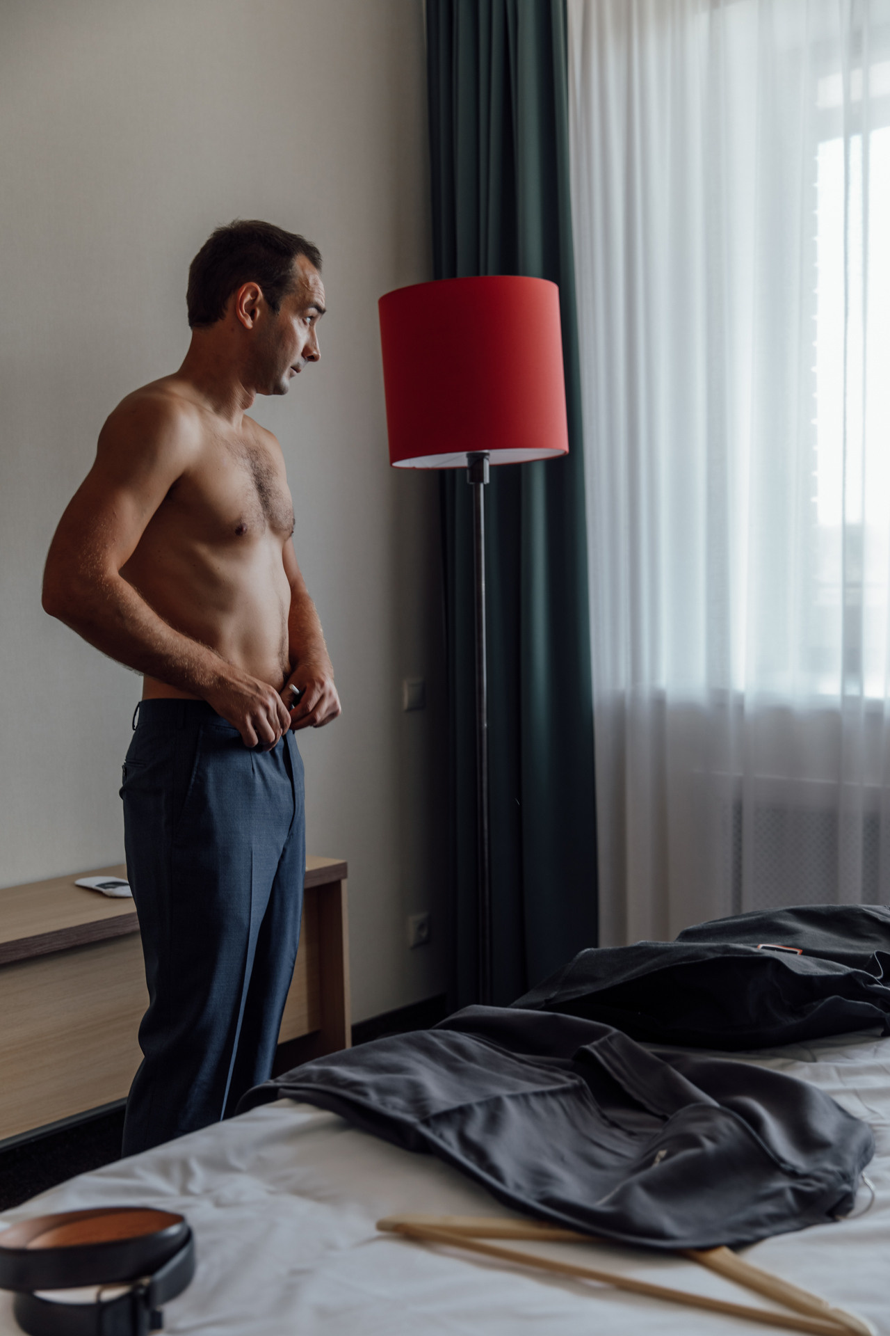 сборы жениха в номере отеля москва идеи