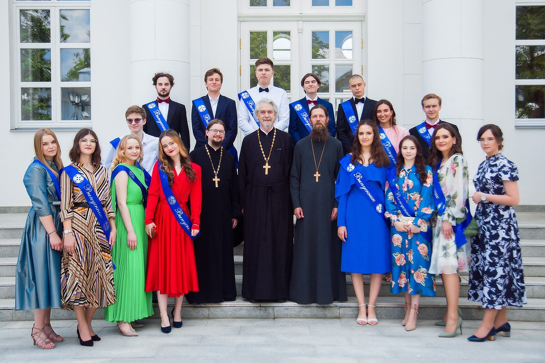 Выпускной в гимназии «Василиада». Репортажный фотограф Борис Геер