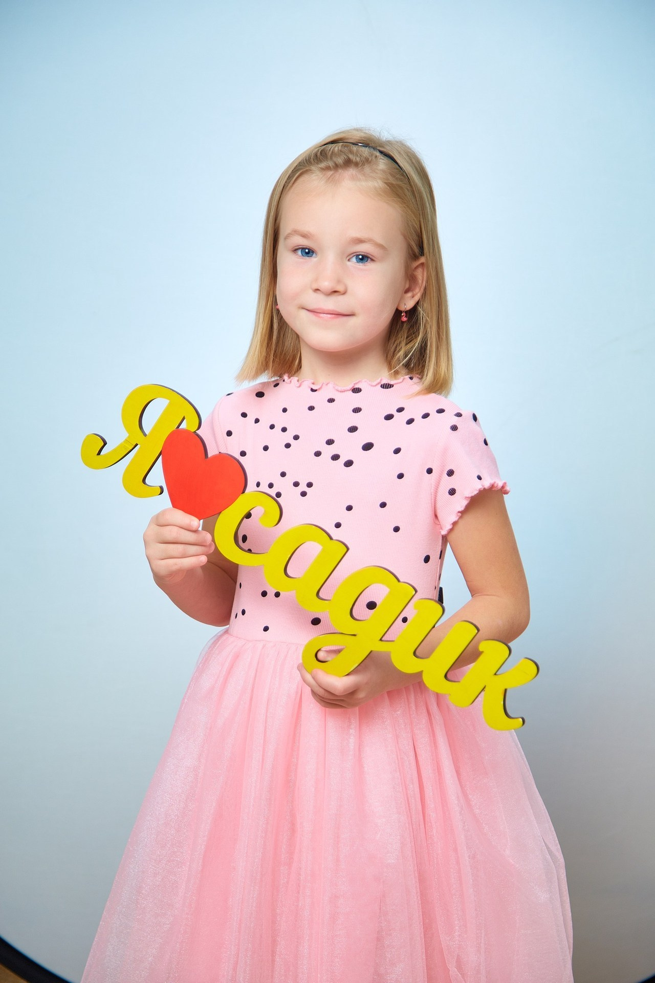 Отзывы о работе фотографа для школы и детского сада в Новосибирске. Выпускной альбом Новосибирск