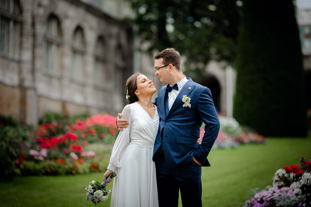 Жених и невеста. Екатерининский парк в Пушкине.