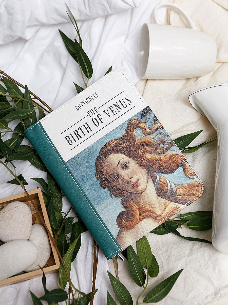 Сумка-клатч. Контент фотограф, съемка для маркетплейсов, фуд съемка и репортажи в Новосибирске Ралия Галеева