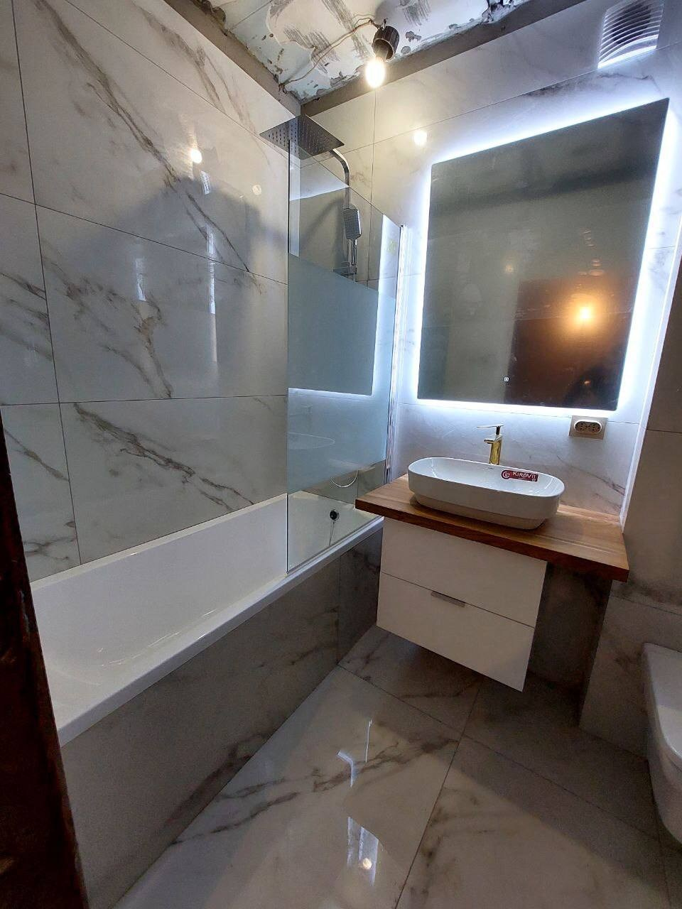 Ванная комната (ул. Ленская д. 10). Ремонт санузла, туалета, ванной под ключ в Казани. Укладка плитки