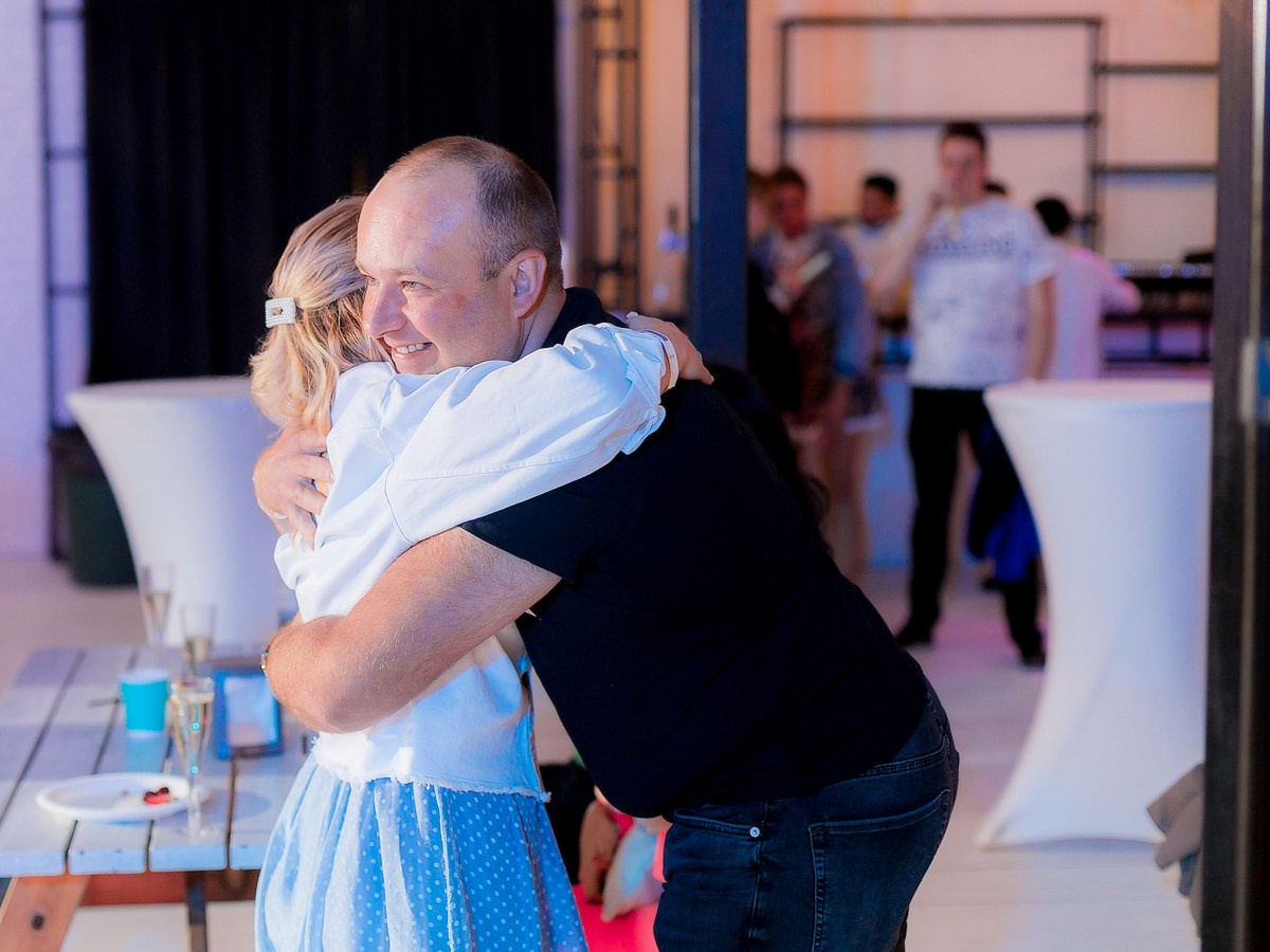 Фотосъемка корпоратива Major на берегу строгинской поймы. Репортажный фотограф Борис Геер