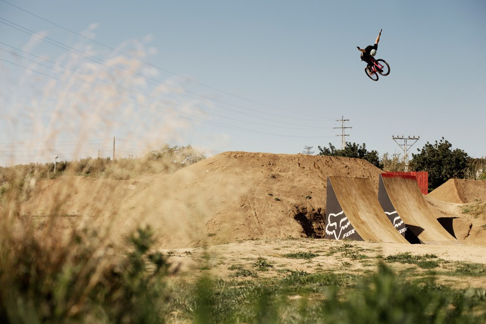 Cherrybomb Pavel Alekhin Doc. Bivol images