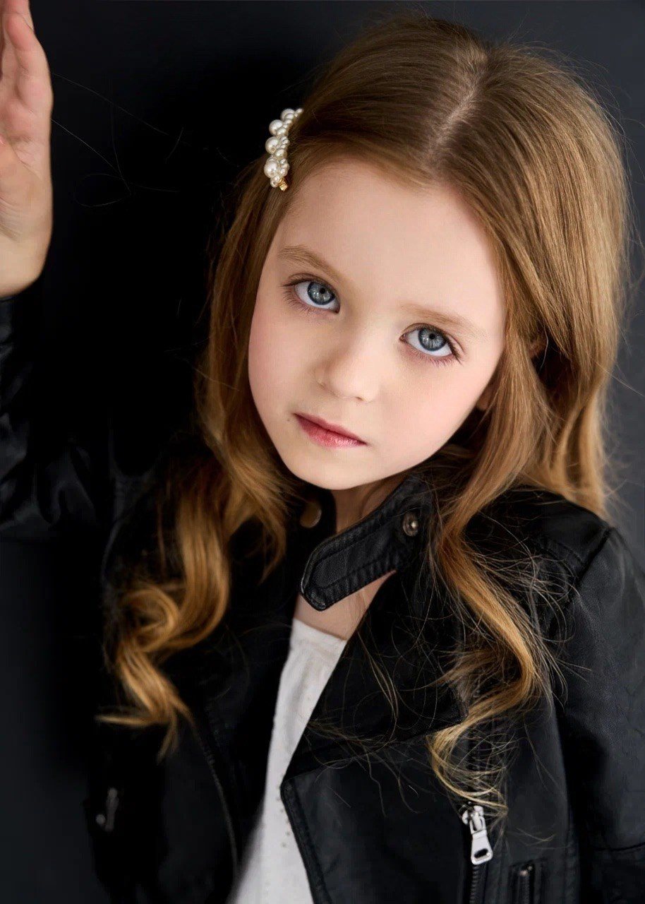 Морозова Мия. Model base