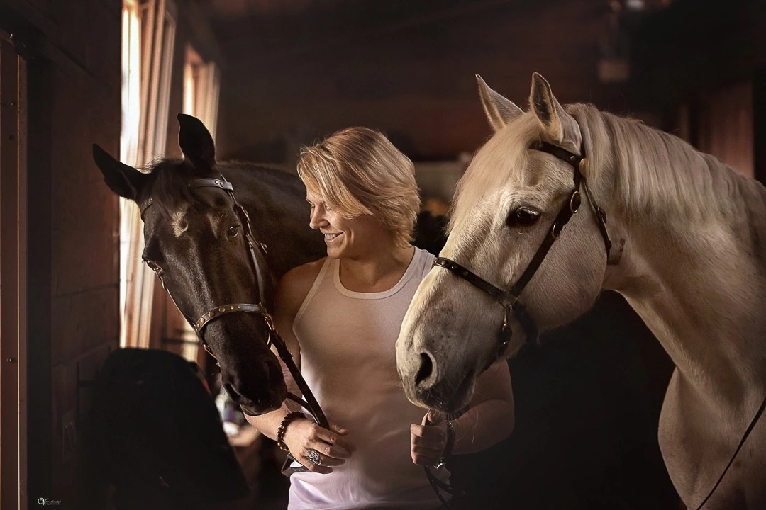 Фотосессии с лошадьми летом. Фотограф женский и мужской портрет Санкт-Петербург
