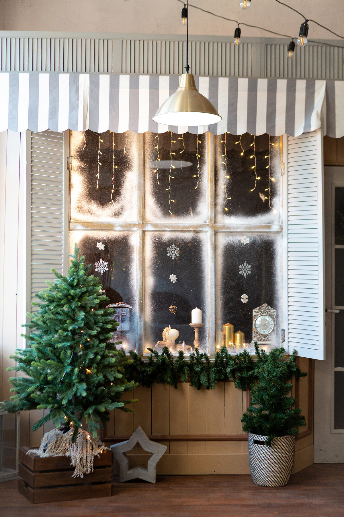 Новогоднее оформление 2021. Детская фотостудия Екатеринбург ЛайтРум аренда и фотосессии