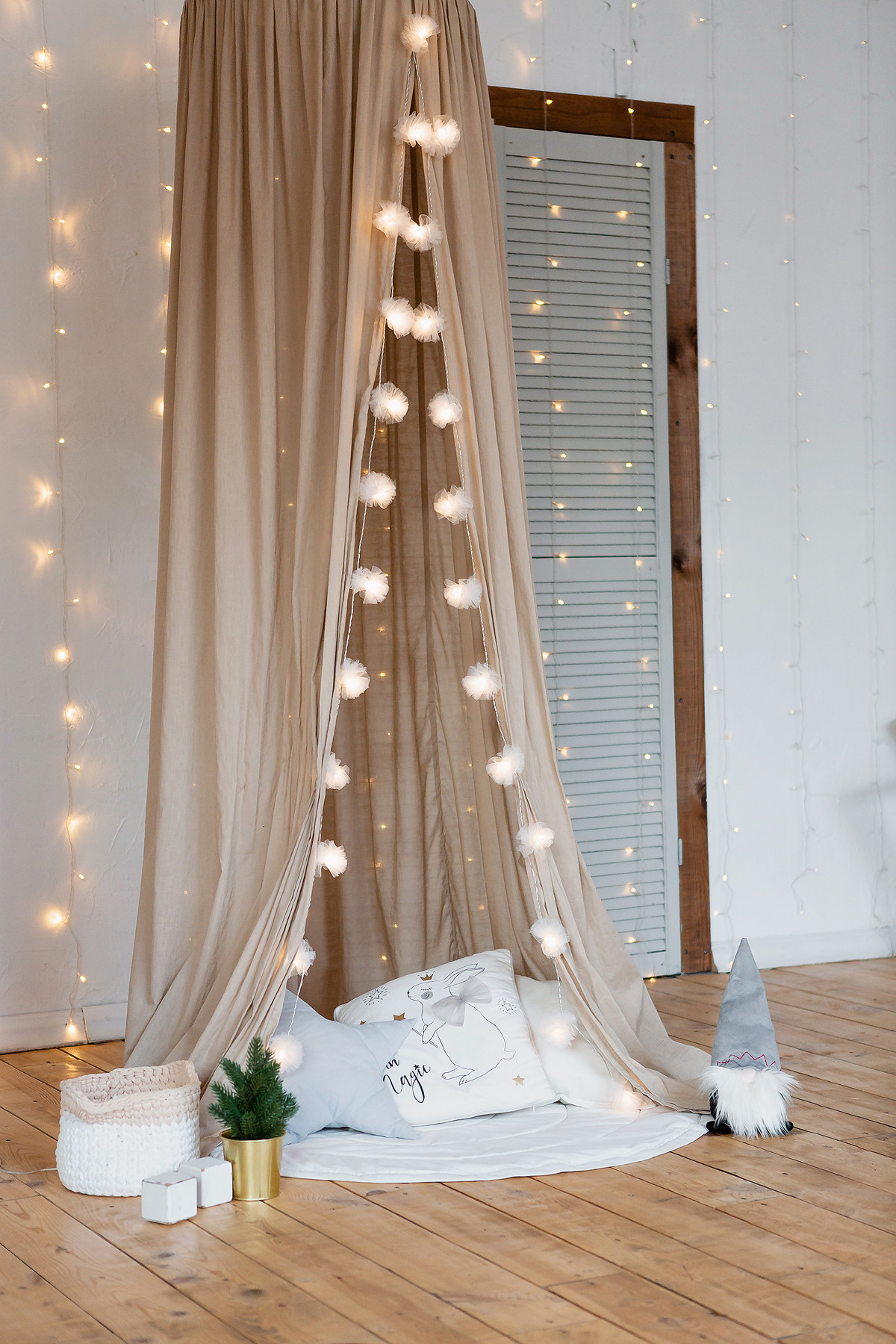 Новогоднее оформление 2021. Детская фотостудия Екатеринбург ЛайтРум аренда и фотосессии