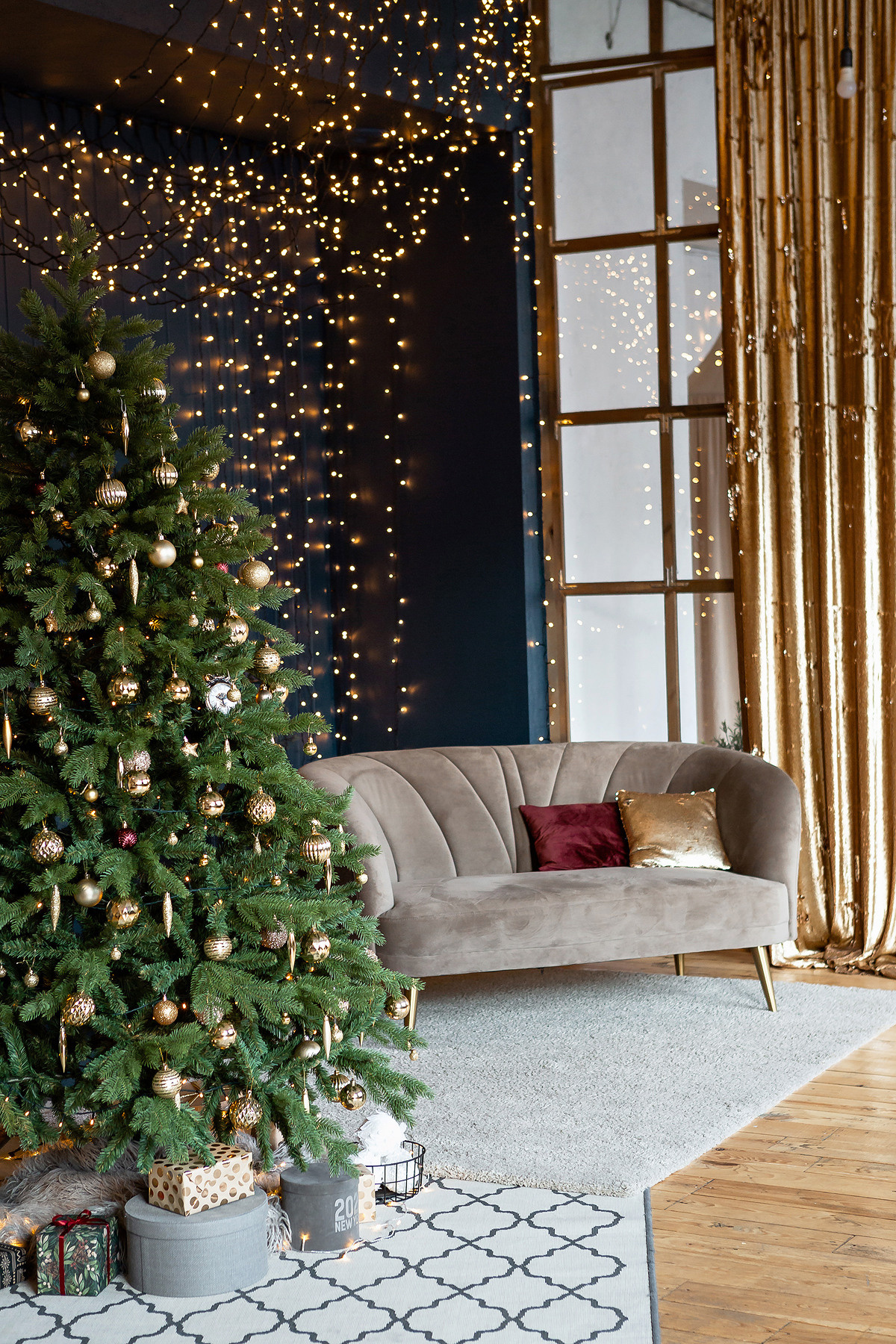 Новогоднее оформление 2021. Детская фотостудия Екатеринбург ЛайтРум аренда и фотосессии