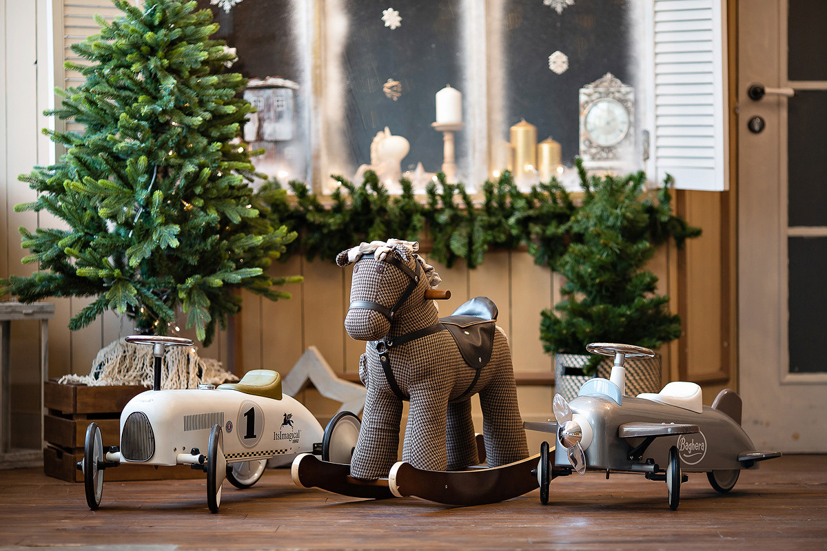 Новогоднее оформление 2021. Детская фотостудия Екатеринбург ЛайтРум аренда и фотосессии