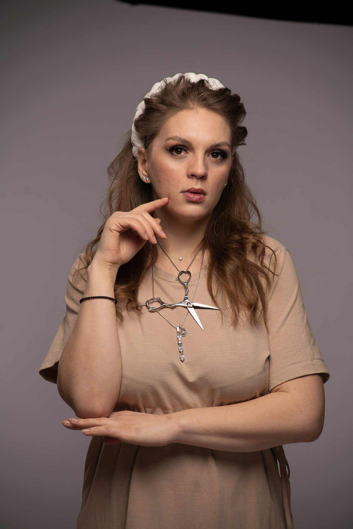 Бизнес портрет парикмахера Татьяны!. Студия коммерческой съемки ХВОЯ