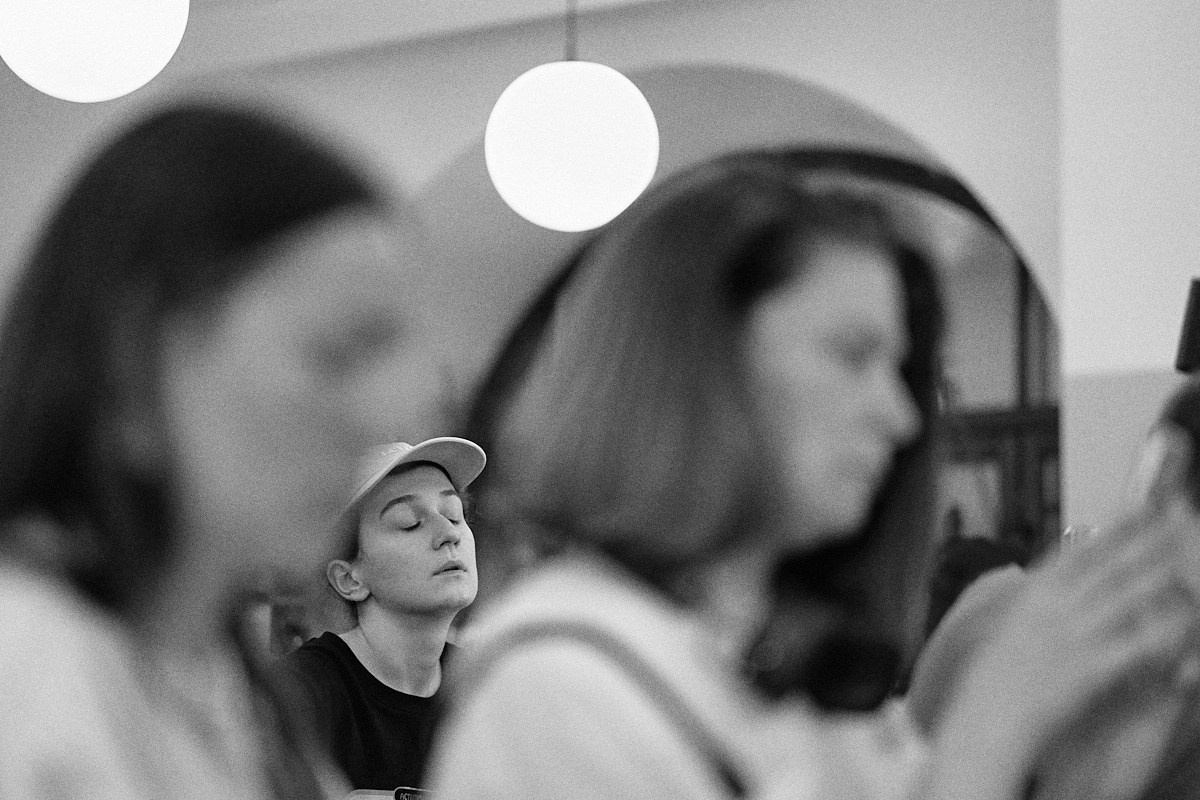 Поющие Камни в MMOMA Cafe. Иван Кобяков