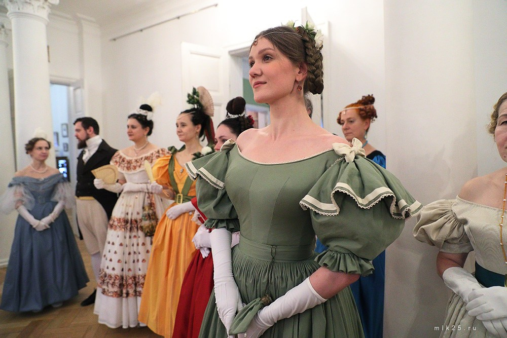 Рождественский бал. Mik25