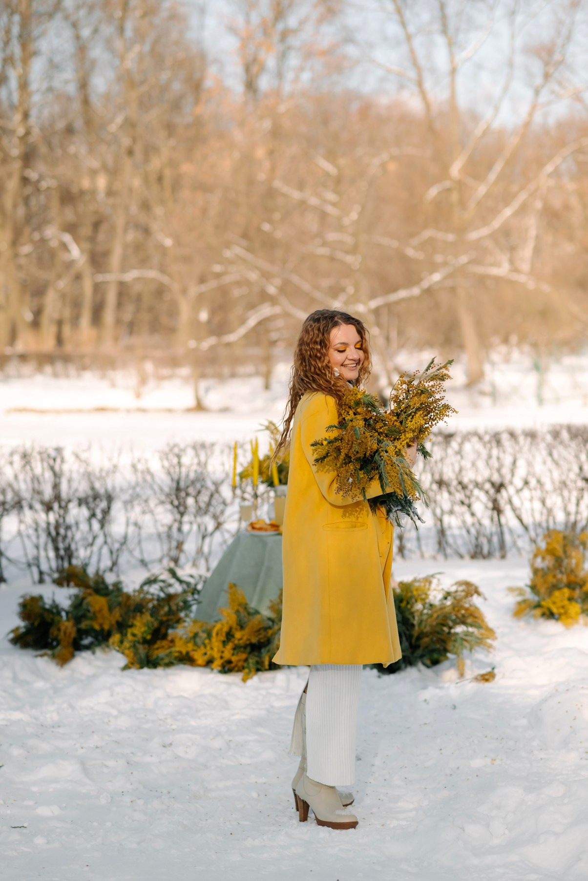 Ева с мимозой. Свадебный и сеейный фотограф в Санкт-Петербурге Елена Худякова