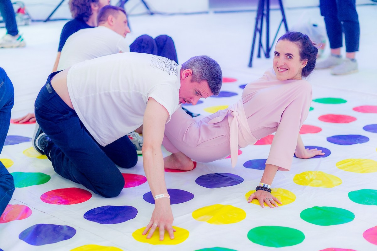 Фотосъемка корпоратива Major на берегу строгинской поймы. Репортажный фотограф Борис Геер