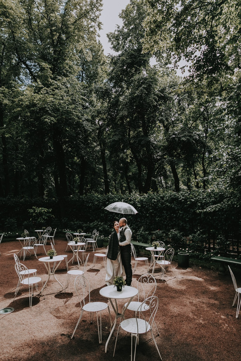 свадебное платье в спб, найти свадебный салон, букет для невесты, хороший ведущий на свадьбу, костюм для жениха, платье для невесты,  подшить свадебное платье, ателье свадебное, фотограф на свадьбу, выпуск, праздник, венчание