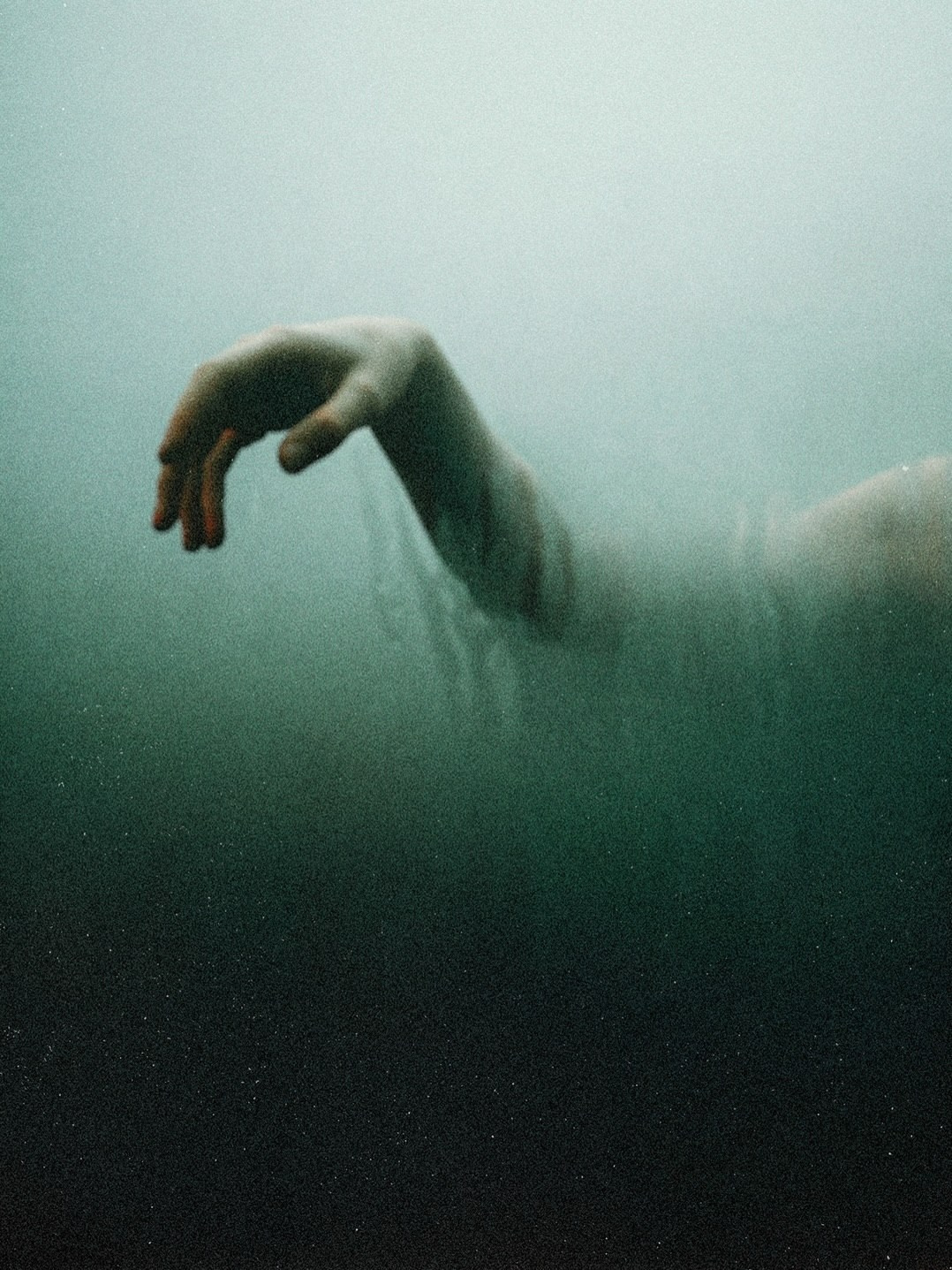 Volume x. Портретная, стрит и репортажная фотография в естественном свете. Живые кадры и городские истории в Москве