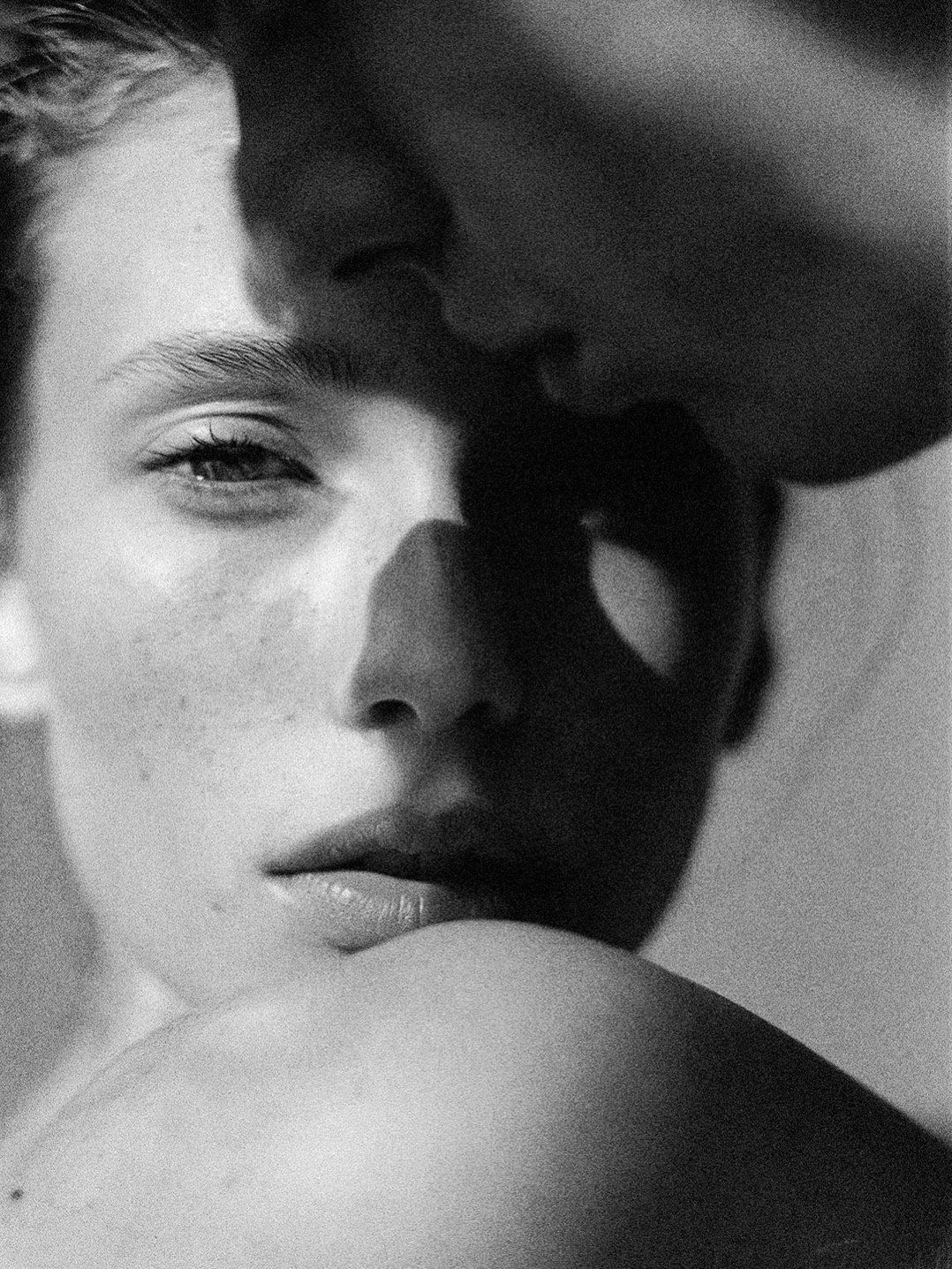Volume d. Портретная, стрит и репортажная фотография в естественном свете. Живые кадры и городские истории в Москве