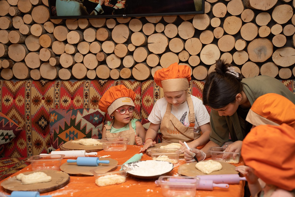 Кулинарный мастер-класс в «Пхали-Хинкали». Фотограф Мария Ковкова