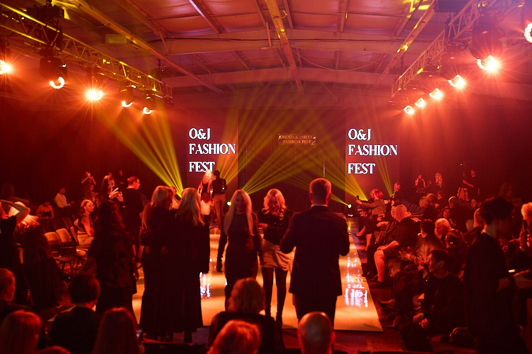 Q&J Fashion Fest 2025. Репортажный фотограф в Иркутске — Ярослав Ковалёв