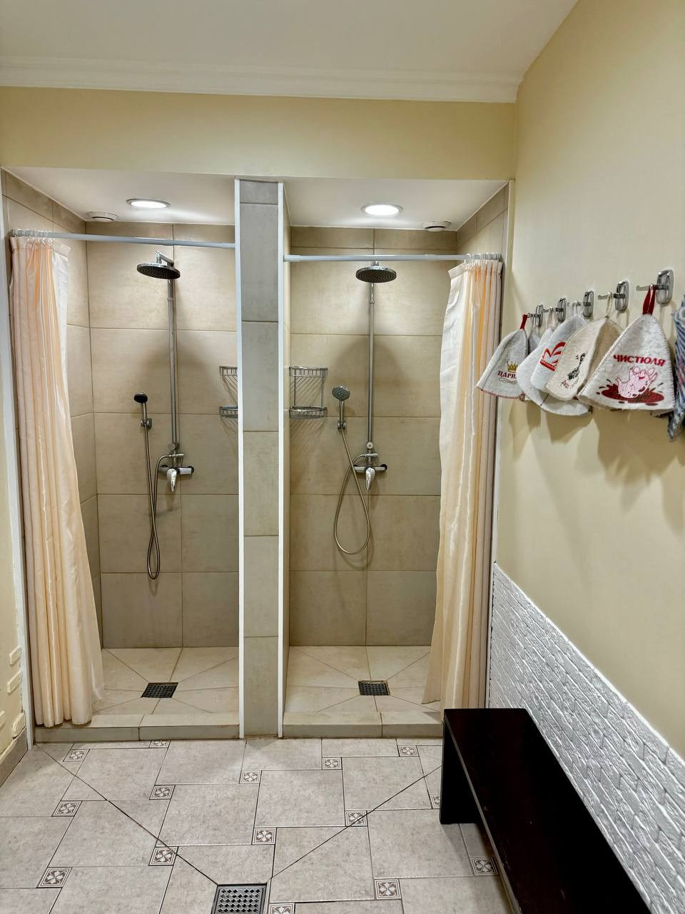 Сауна с джакузи, водопадом, большим и теплым бассейном, хаммамом в ClubHouse в