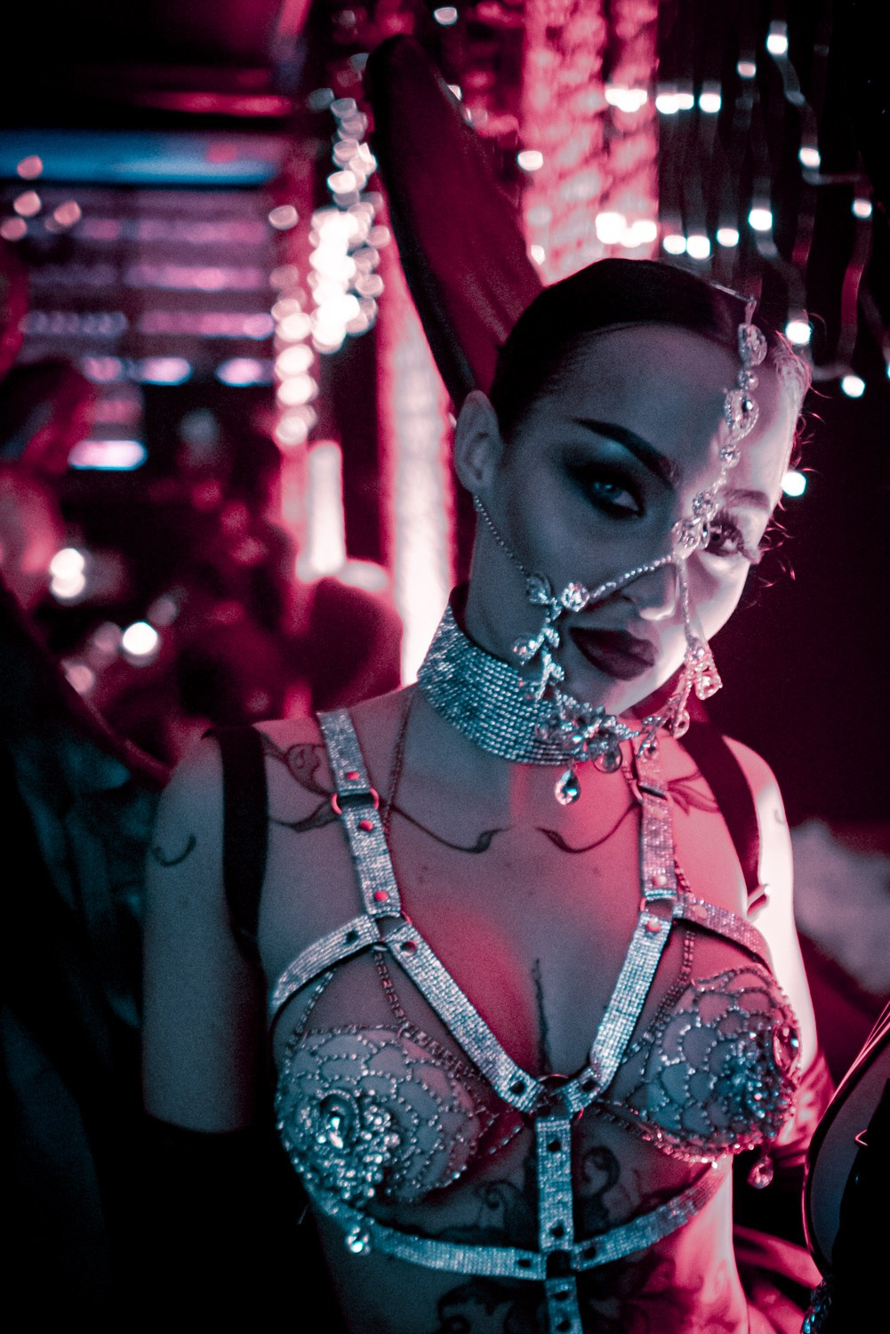 Фотограф Артём Савиных | Свадебная, репортажная, семейная съёмка Москва. Артём Савиных — профессиональный фотограф в Москве | Репортажи, свадьбы, портреты