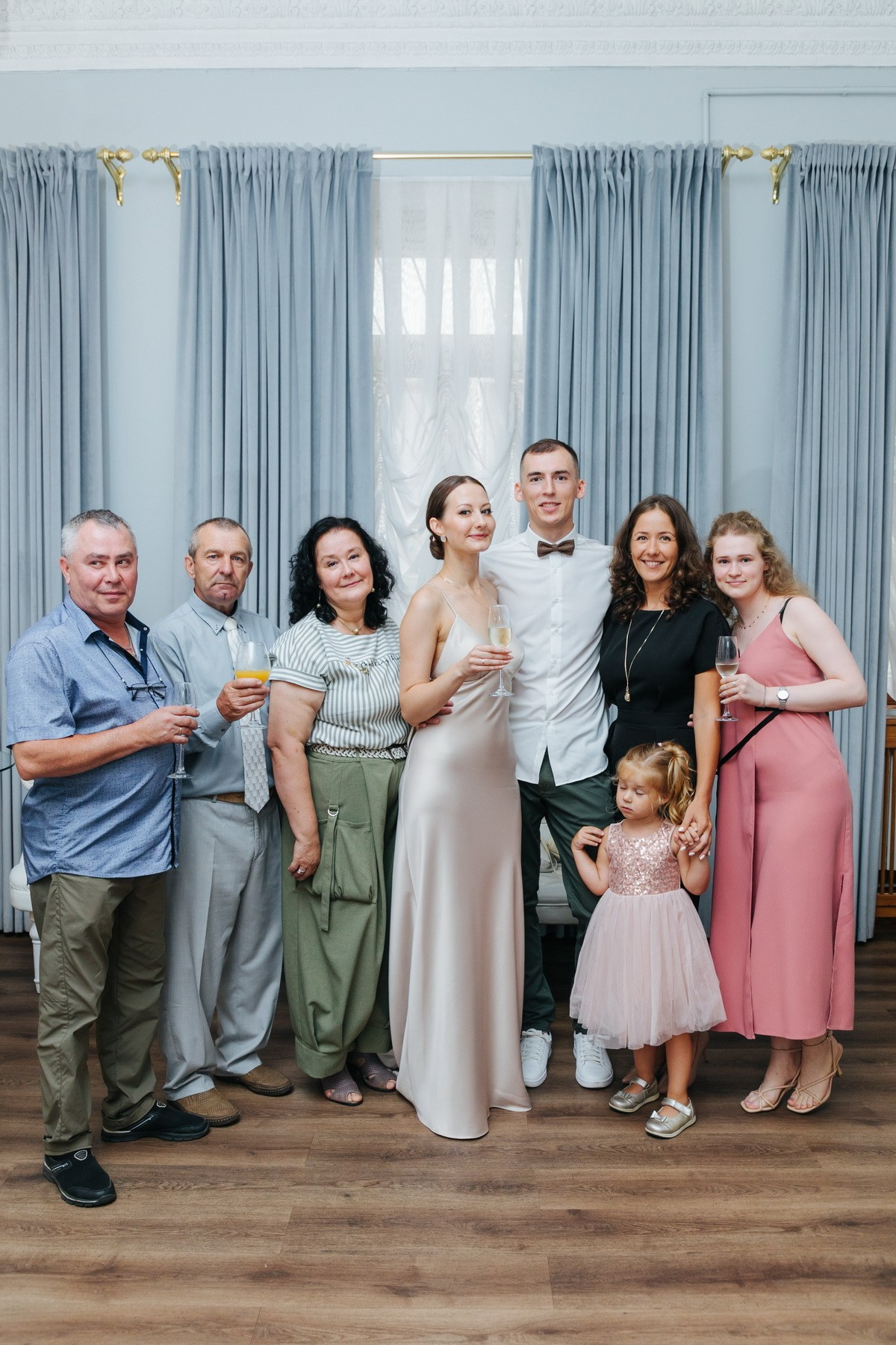 Свадебная фотопрогулка. Регистрация, прогулка, фуршет. Фотограф крещение венчание в Петербурге! Помогает подобрать храм и посоветовал душевного батюшку в СПб